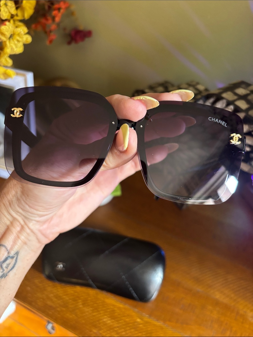 CHANEL Black Gradient Square Sunglasses with Gold CC Accents New with case. - Picture 3 of 11